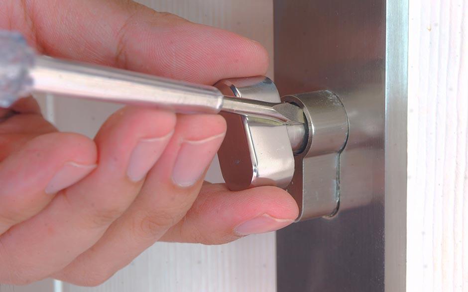 ouverture de porte blindée serrurier Cannes-Écluse