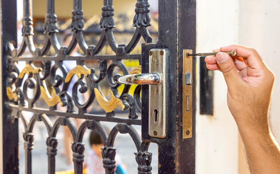 soucis porte blindée Cannes-Écluse