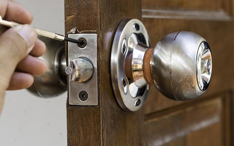 soucis porte blindée Cannes-Écluse
